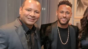 ‘Nunca estivemos tão livres para decidir’, diz pai sobre futuro de Neymar