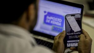 Imposto de Renda: maior lote de restituição da história será pago segunda (30) Cerca de 6,5 milhões de contribuintes receberão R$ 11 bilhões